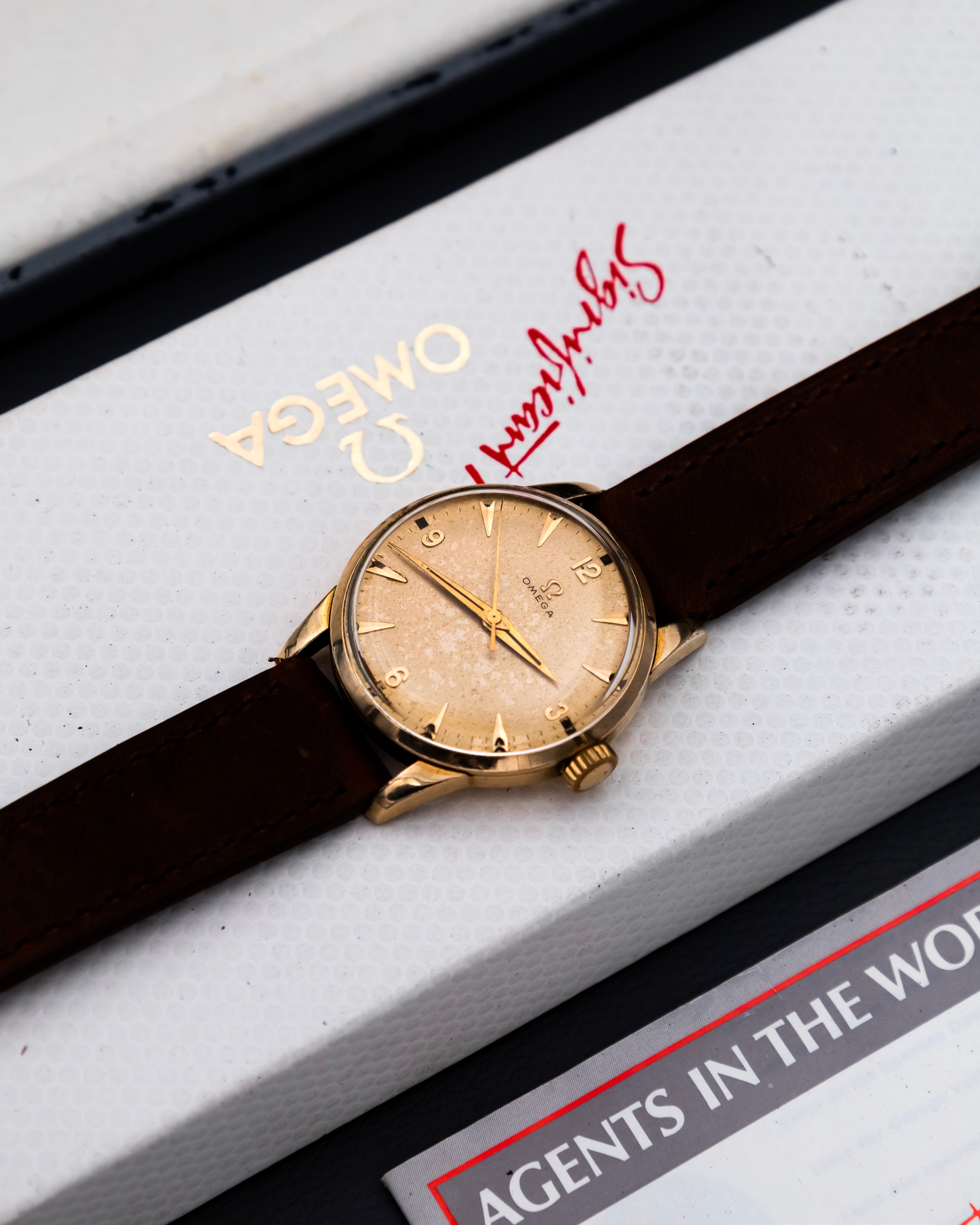 Omega 2513 - 7 - champagne dial