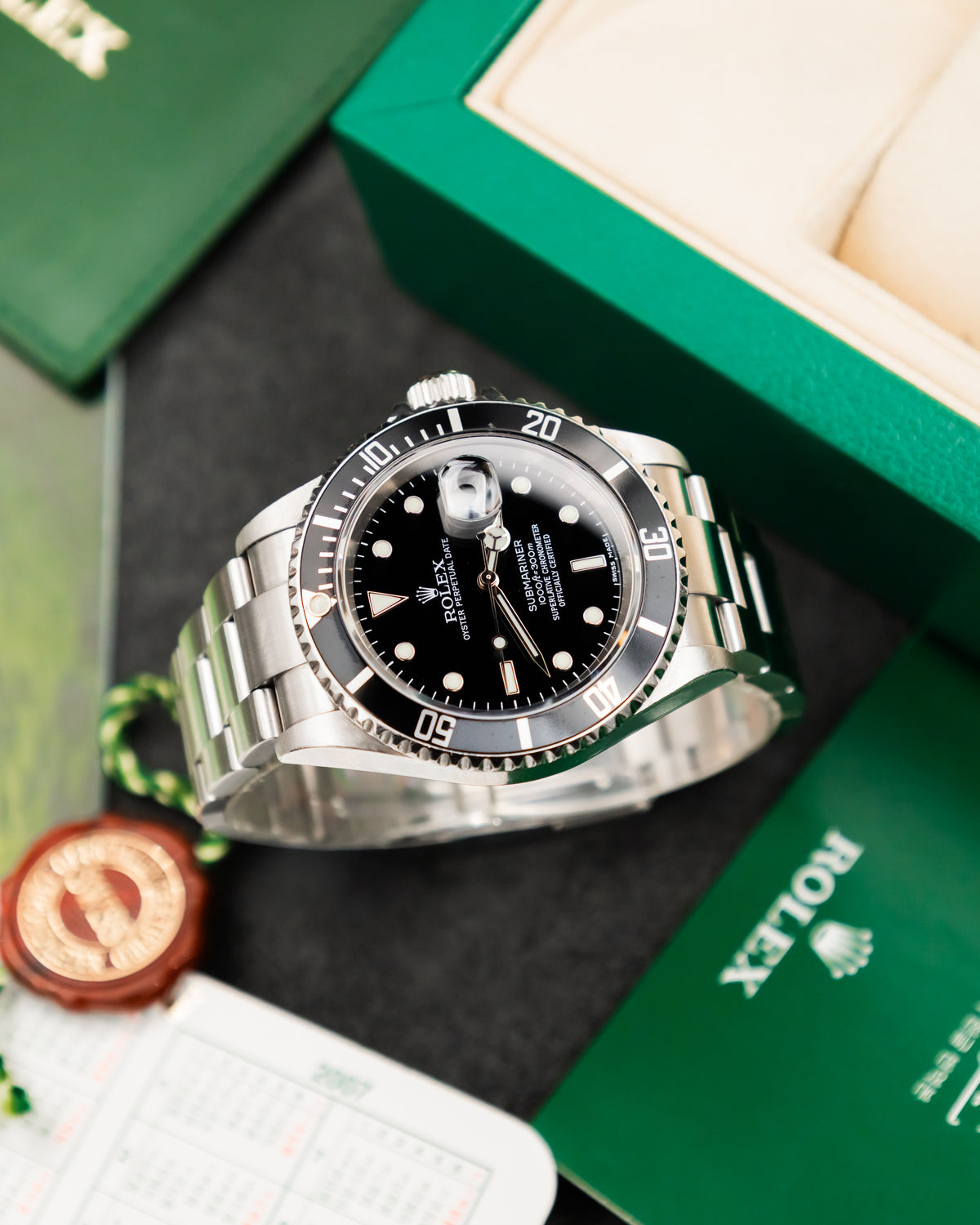 Rolex 16610T Submariner Date - black Swiss made dial