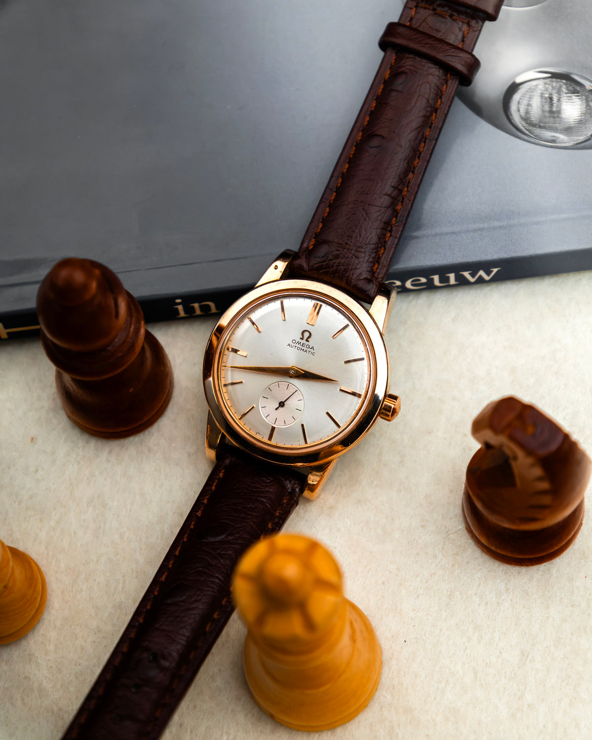 Omega 2657 SC Bumper Rose Gold - white dial