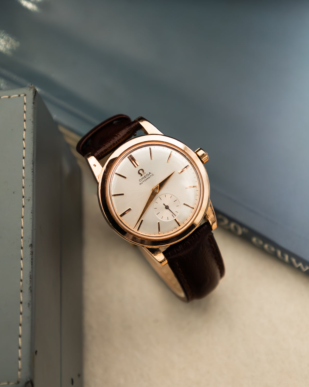 Omega 2657 SC Bumper Rose Gold - white dial