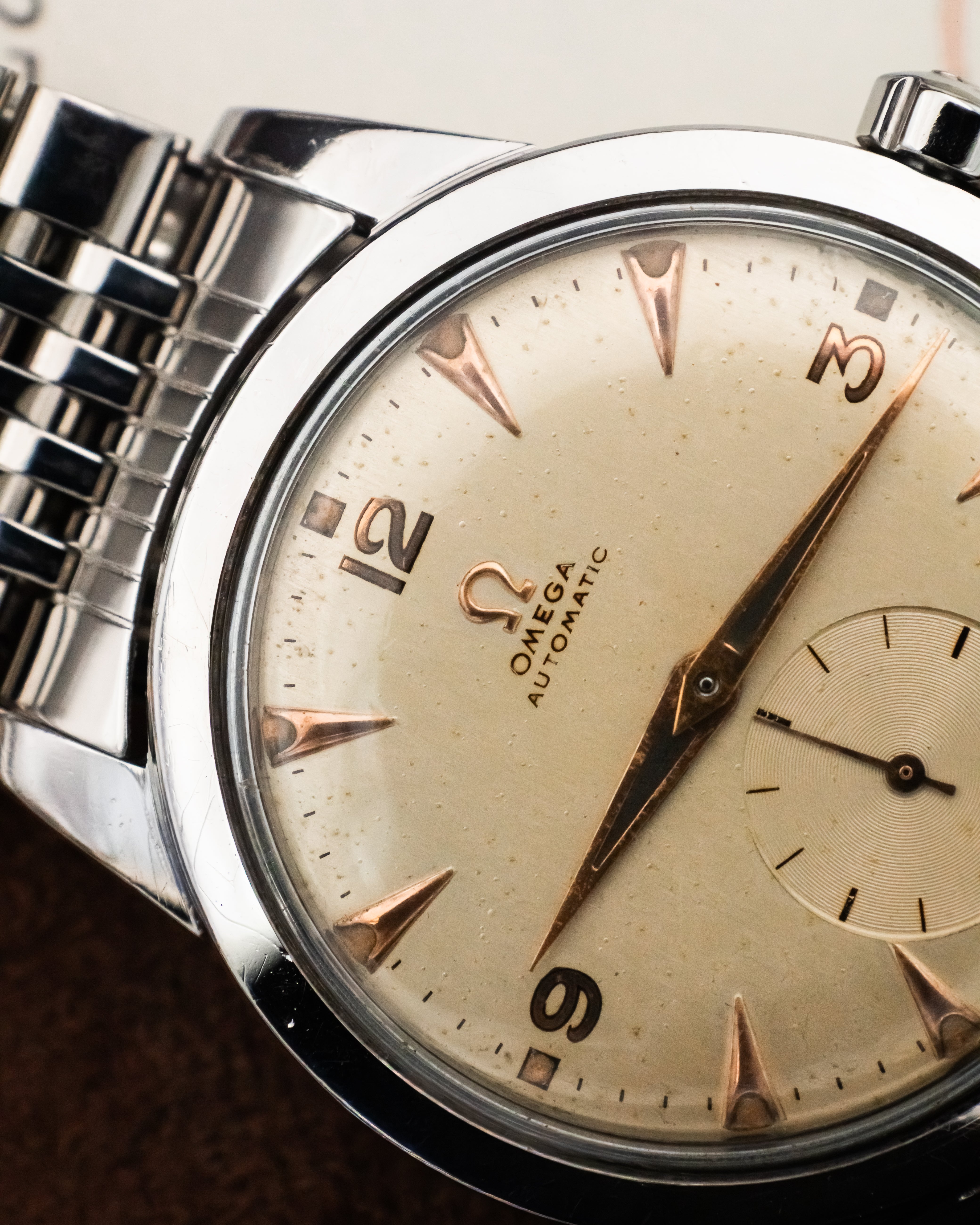Omega 2576-1 Bumper Sub-Second - Silver cream dial