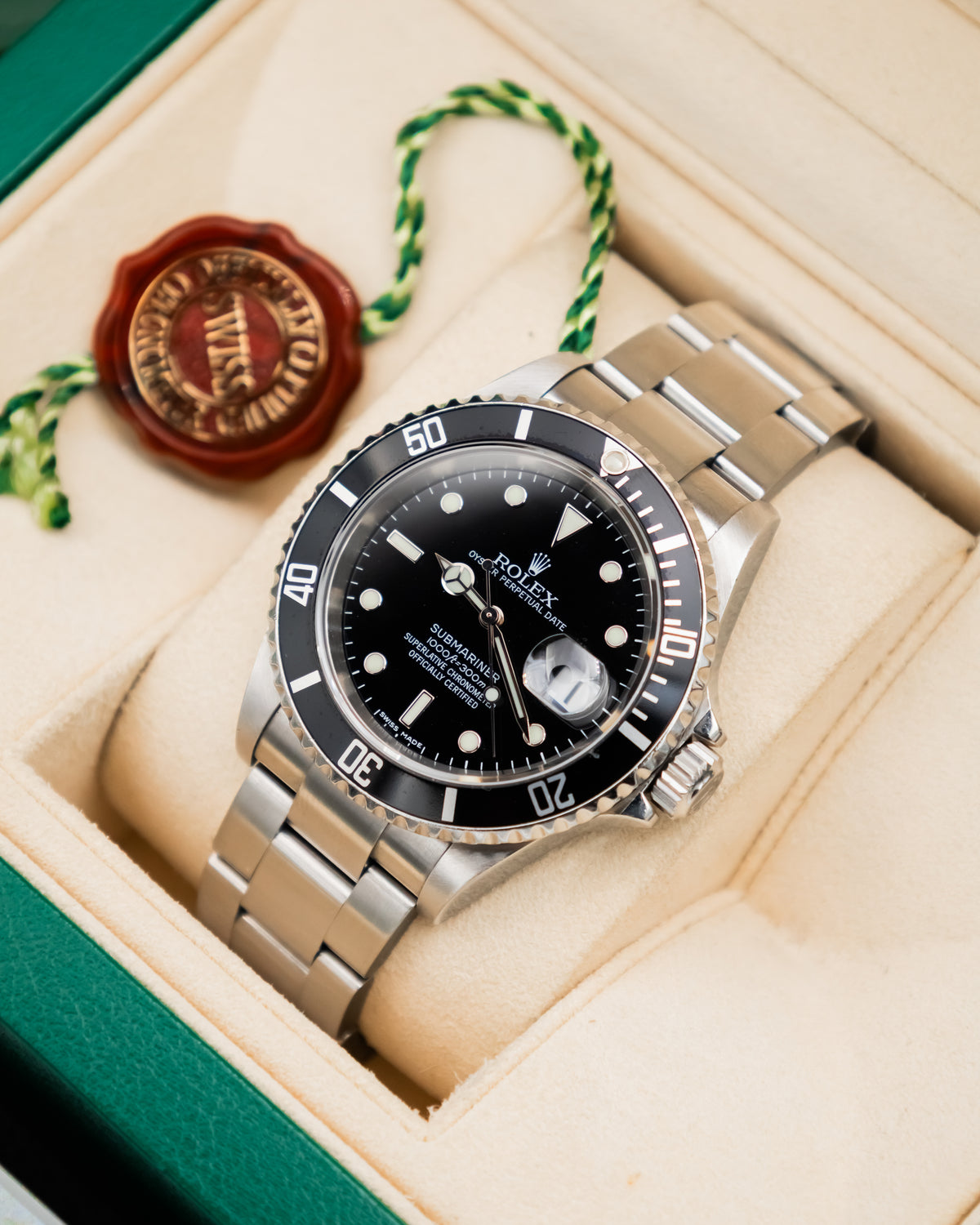 Rolex 16610T Submariner Date - black Swiss made dial
