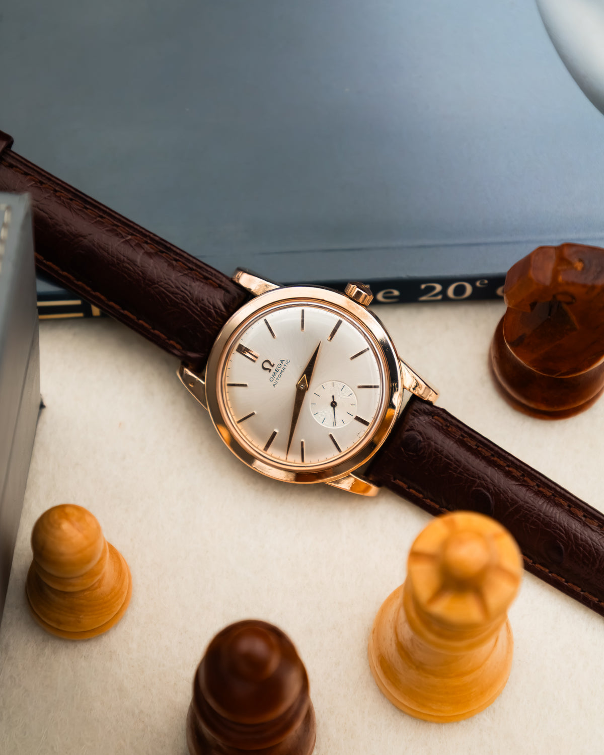 Omega 2657 SC Bumper Rose Gold - white dial