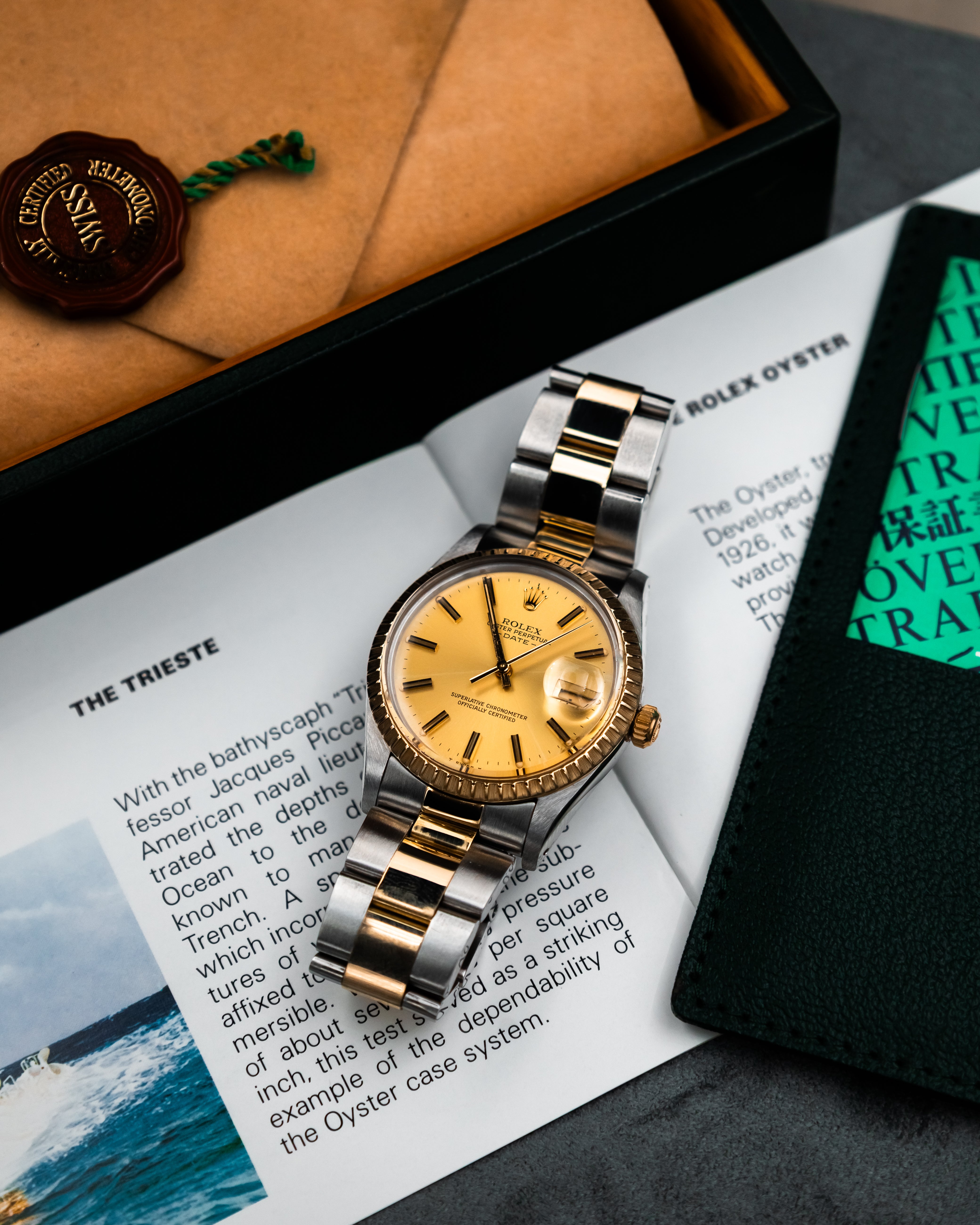 Rolex 15053 Oyster Perpetual Date - champagne dial
