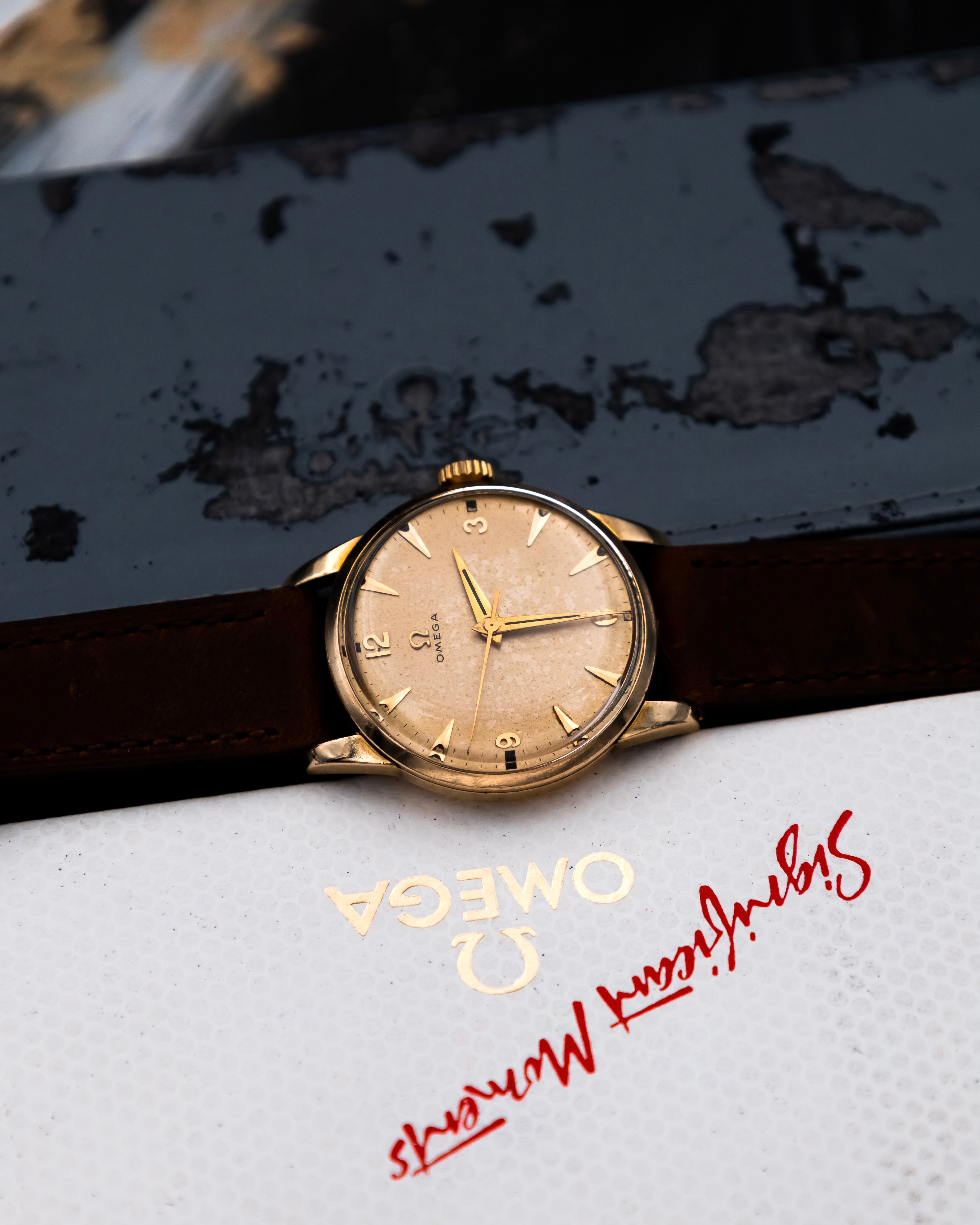 Omega 2513 - 7 - champagne dial