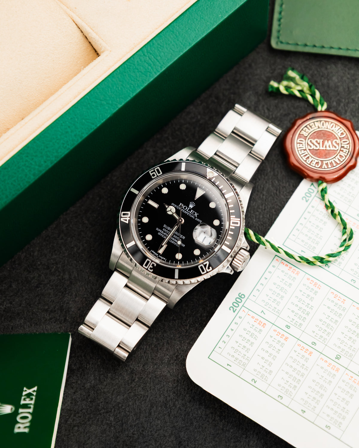 Rolex 16610T Submariner Date - black Swiss made dial