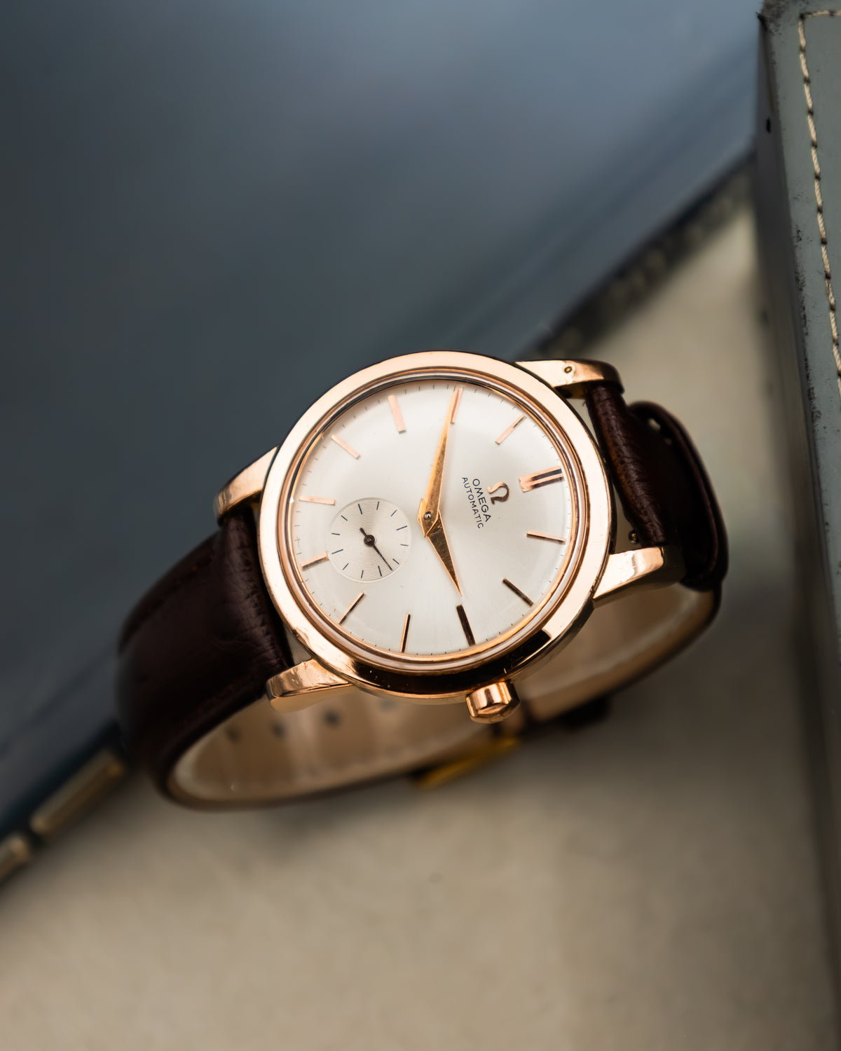 Omega 2657 SC Bumper Rose Gold - white dial