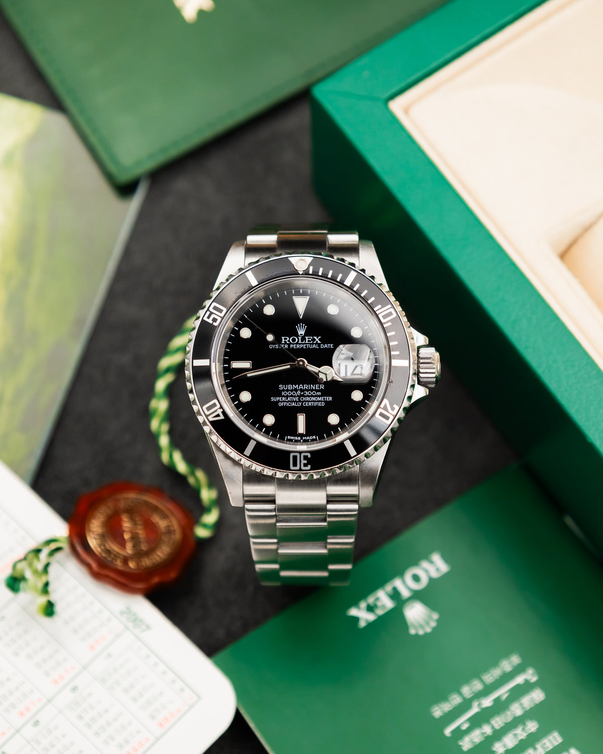 Rolex 16610T Submariner Date - black Swiss made dial