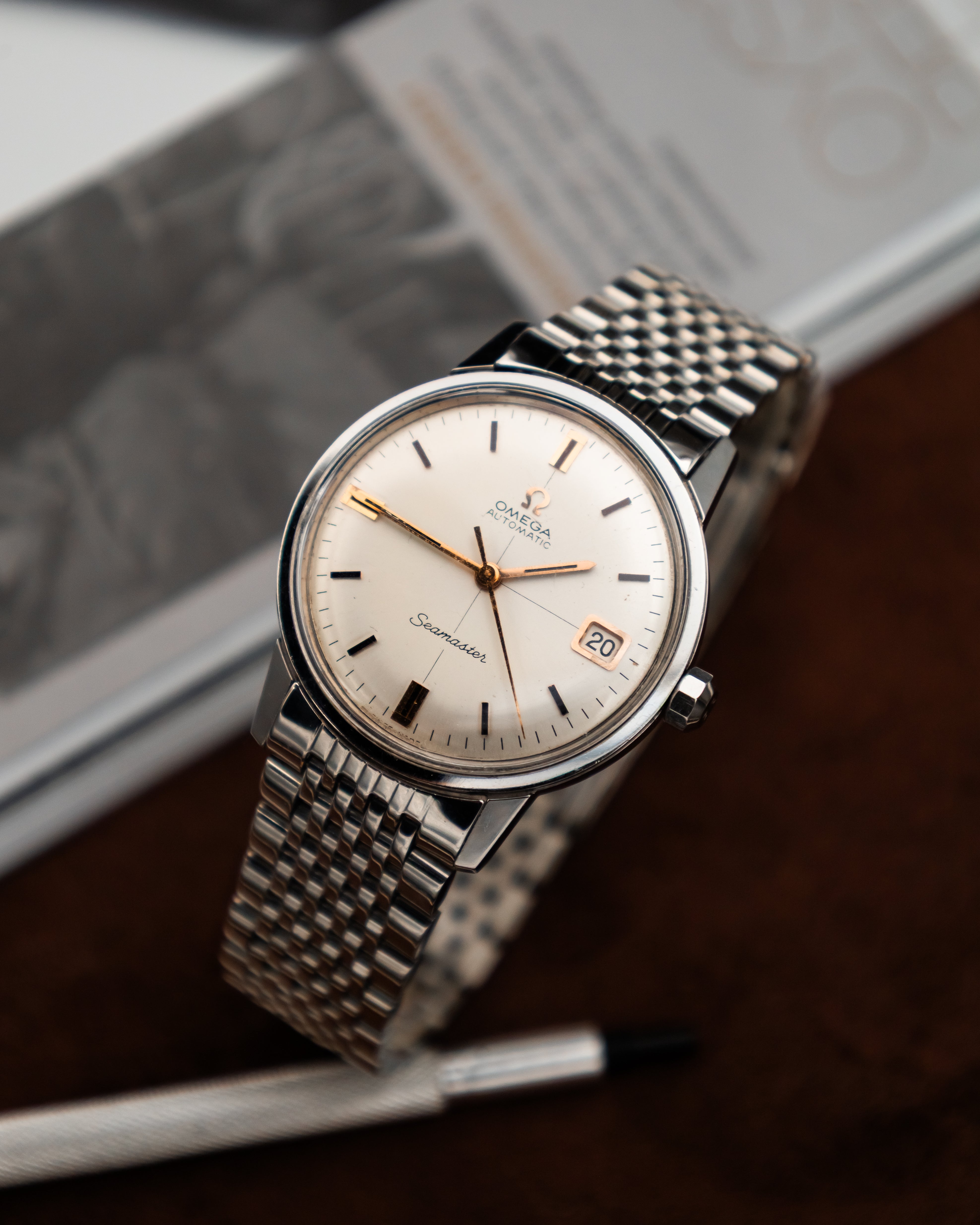 Omega 166.002 Seamaster - White Crosshair dial