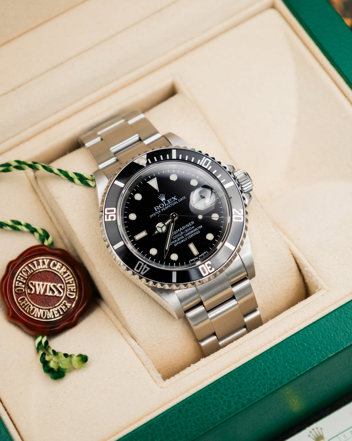 Rolex 16610T Submariner Date - black Swiss made dial