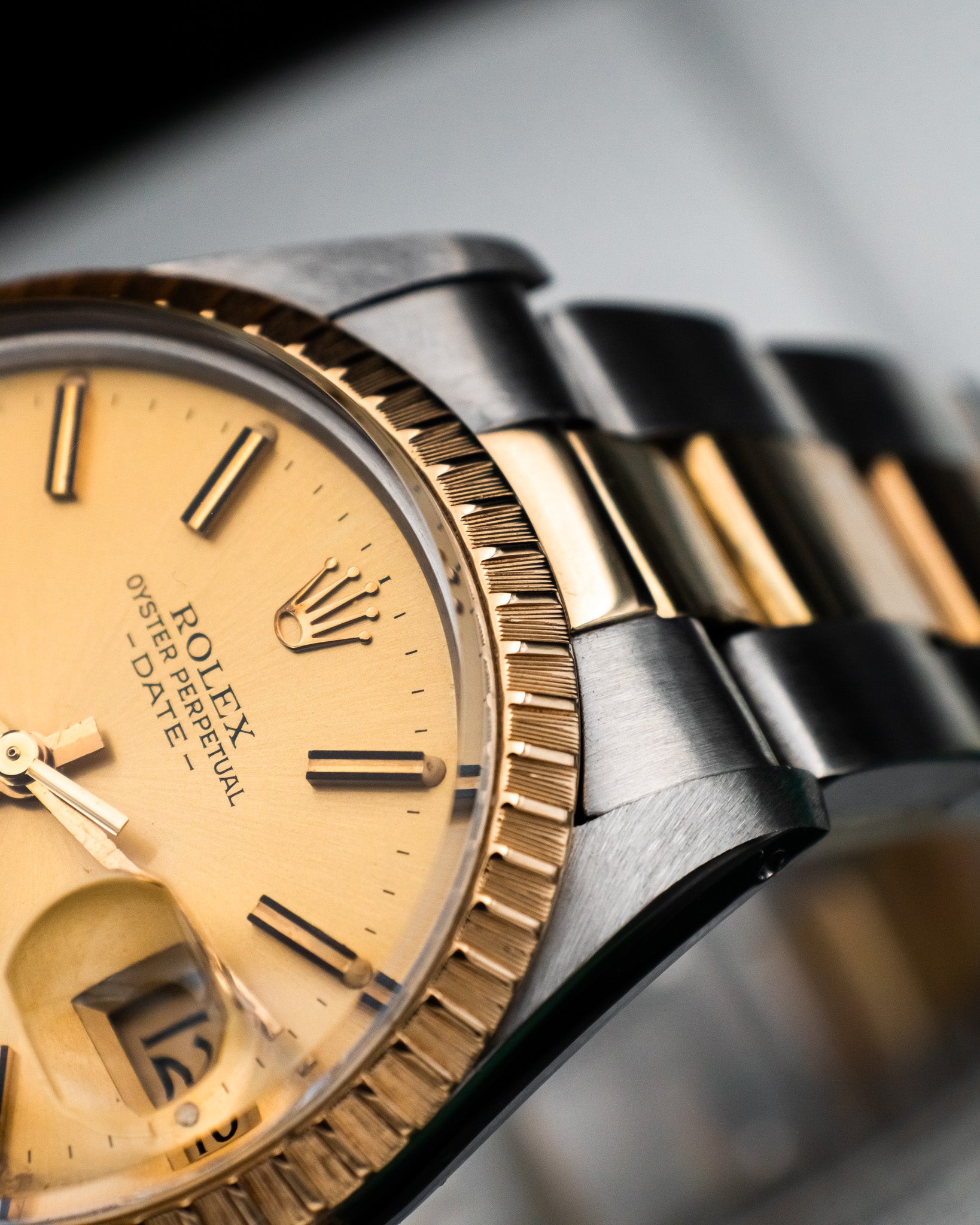 Rolex 15053 Oyster Perpetual Date - champagne dial
