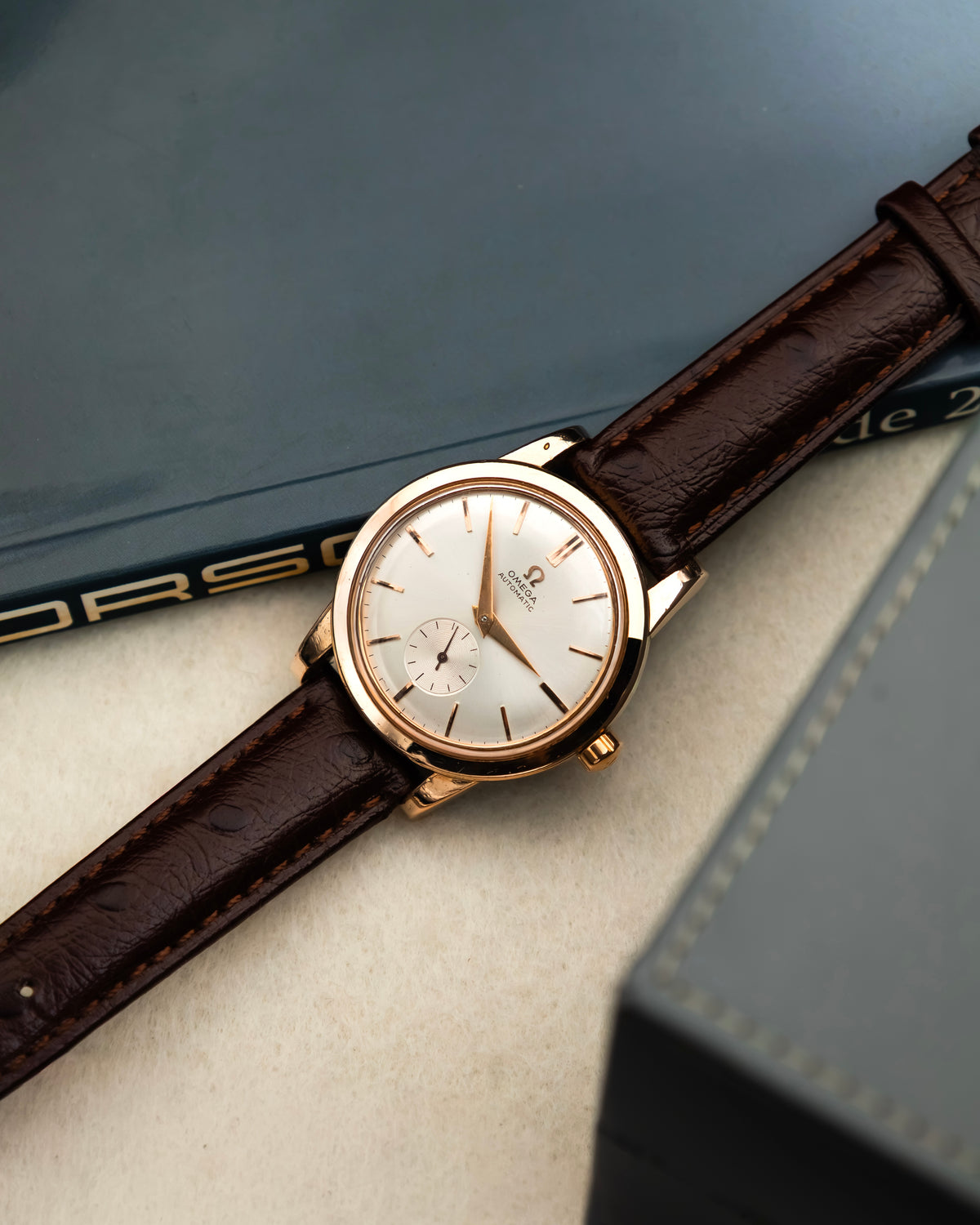 Omega 2657 SC Bumper Rose Gold - white dial