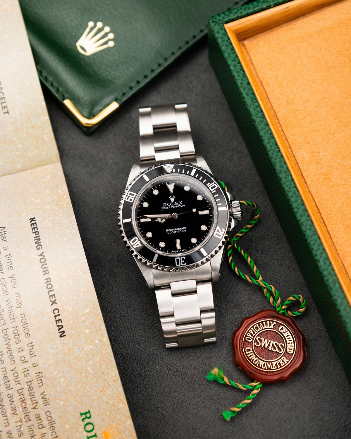 Rolex 14060 Submariner No Date - Swiss Made dial