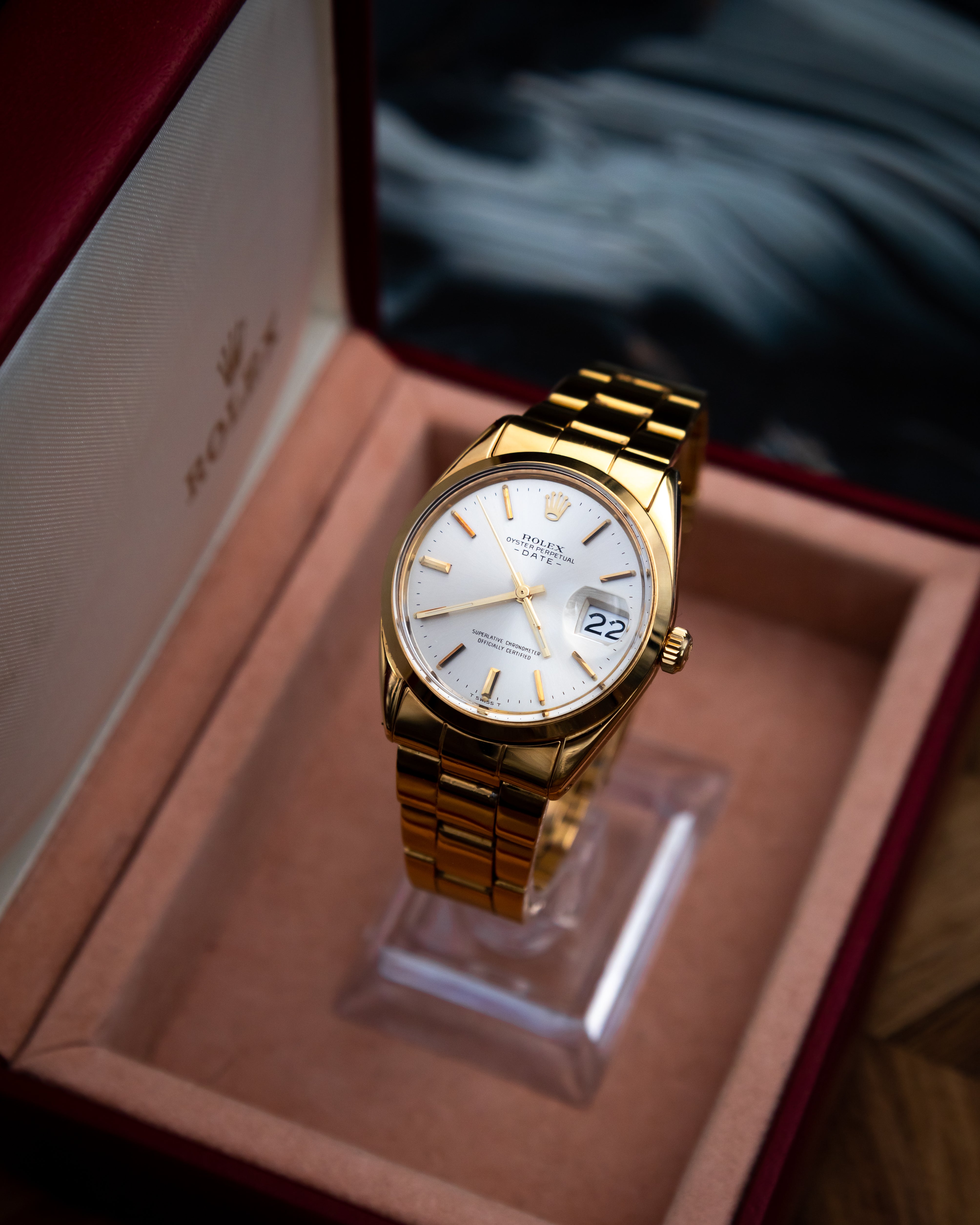Rolex 1550 Oyster Perpetual date - Golden egg